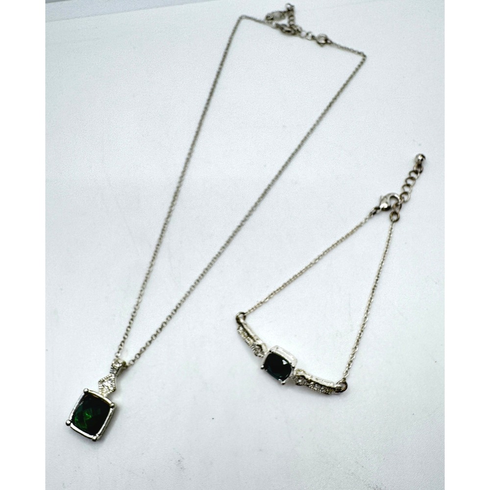 Avon NRT Silver Tone Emerald Green Cushion Cut Necklace and Bracelet Jewelry Set